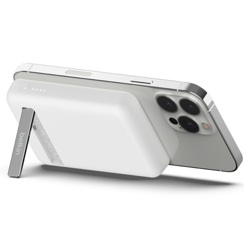 Power Bank BELKIN Boost Charge Magsafe 5000MAH + Support – Blanc -BPD004BTWT Power Bank BELKIN Boost Charge Magsafe 5000MAH + Support – Blanc -BPD004BTWT Tunisie